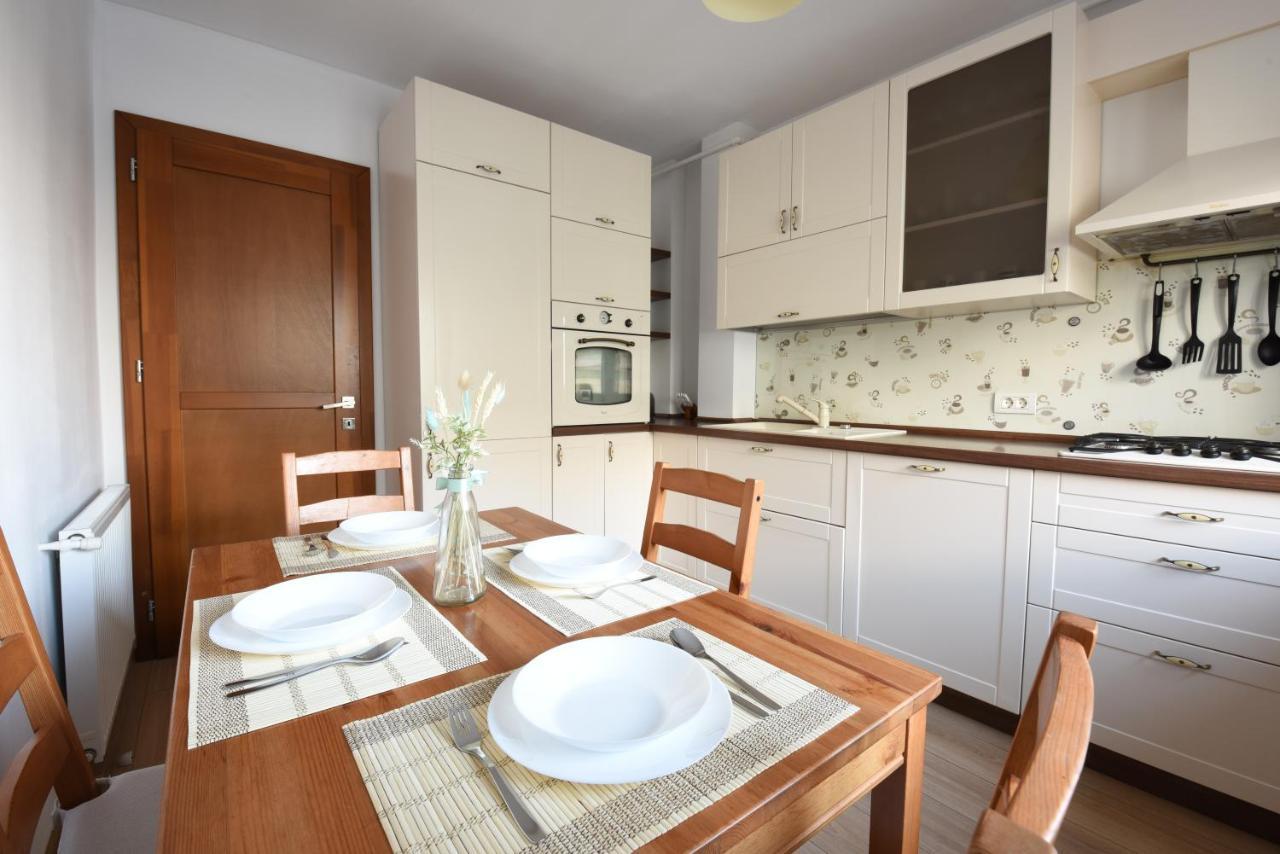 Ketal Apartment Braşov Buitenkant foto